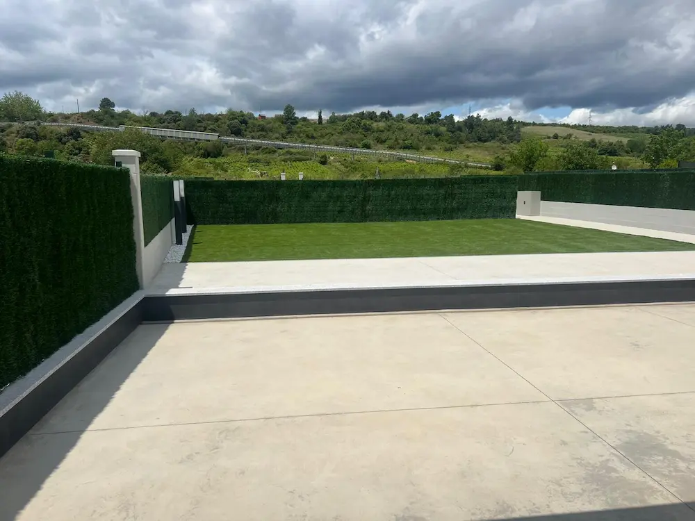 Haie Artificielle Verte Décorative pour Clôtures et Occultation de Jardin – 99 % d’Opacité – Image 6